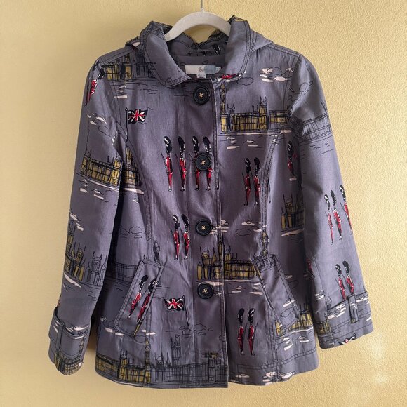 Boden Short Rainy Day Mac - Picture 1 of 13
